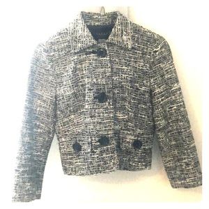 Women’s Capri sleeve jacket.